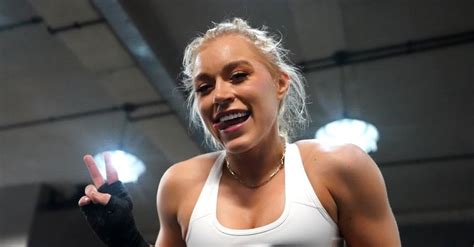 elle brookes leaked|DAZN accidentally leak Elle Brooke vs Paige VanZant fight on。